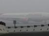 दिल्ली हवाई अड्डा: घने कोहरे के कारण करीब 30 उड़ानों में विलंब, दो का मार्ग परिवर्तित
