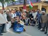 मुरादाबाद: डीएपी की किल्लत को लेकर डीएम कार्यालय के बाहर कांग्रेसियों का प्रदर्शन