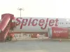दुबई जा रहे स्पाइसजेट के विमान को कराची हवाई अड्डे पर आपात कारणों से उतारा गया 