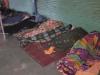 वाराणसी: नगर निगम के अधिकारियों ने रैनबसेरों का ठीक से नहीं किया प्रचार-प्रसार!, खुले में ठंड बिताने को मजबूर हुए गरीब 