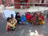 शाहजहांपुर: साले-बहनोई को अवैध हिरासत में रखने पर भड़का परिवार, बच्चों संग महिलाओं ने कलक्ट्रेट में दिया धरना
