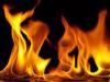 नैनीताल: आउट हाउस में आग लगी, छत और सामान जला 
