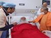 लखनऊ : संत सुरेश चरण दास को देखने अस्पताल पहुंचे CM योगी   