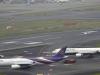 टोक्यो हवाईअड्डे पर दो विमानों की टक्कर के कारण तीन सौ से अधिक उड़ानें रद्द 