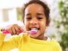  स्कूलों और नर्सरी में टूथब्रश करना एक अच्छा विचार, यह दांतों की सड़न कम करने में मददगार