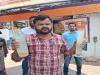प्रयागराज में अधिवक्ता ने लगाया डीजल के बदले गाड़ी में पानी भरने का आरोप, मौके पर जबरदस्त हंगामा-पुलिस मौजूद 