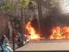  बाराबंकी: कोर्ट के गेट पर धू-धूकर जला ट्रांसफार्मर, तीन मोटरसाइकिल जलकर राख