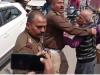 यातायात के बारे में पूछना बुजुर्ग को पड़ा भारी...कानपुर में तैनात TSI ने किया कुछ ऐसा, वायरल हो गया VIDEO