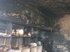 संदिग्ध परिस्थियों में परचून की दुकान में लगी आग-तीन लोग झुलसे, लाखों की क्षति 
