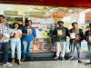 लखनऊ मेट्रो की अनूठी पहल, विजेताओं को मिली पुस्तकें