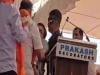 महाराष्ट्र: भाषण देते समय मंच पर बेहोश होकर गिरे केंद्रीय मंत्री नितिन गडकरी, चुनावी सभा के दौरान बिगड़ी तबीयत 