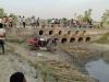 सीतापुर में बड़ा सड़क हादसा-पुलिया तोड़कर सूखी नहर में गिरा ट्रैक्टर, तीन मासूम बच्चों की मौत 