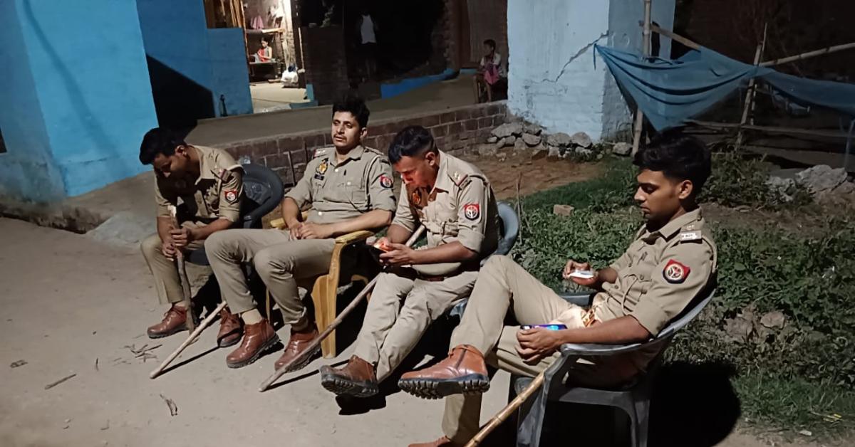 पीलीभीत: बाइक हटाने को लेकर मारपीट, चले पत्थर..सांप्रदायिक रंग देने की  कोशिश - Amrit Vichar