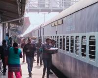 बरेली: कोहरे के कारण निरस्त ट्रेनें, यात्रियों की मुश्किलें बढ़ीं