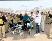 अयोध्या: सड़क सुरक्षा को लेकर लोगों को किया गया जागरूक 
