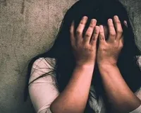 महाराष्ट्रः पुलिस कर्मी बन दो लोगों ने किया किशोरी से बलात्कार