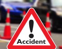  Ambedkarnagar Road Accident: अनियंत्रित ट्रक ने बाइक को रौंदा, पति-पत्नी समेत दो बच्चों की मौत, एक की हालत गंभीर