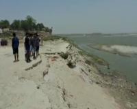 प्रयागराज में गंगा नहाने गए बीटेक के दो छात्र नदी में डूबे, तलाश जारी