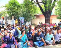 रामनगर: सिंचाई खण्ड परिसर में गरजे ग्रामीण, अतिक्रमण हटाने के नाम पर उत्पीड़न का आरोप