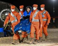 चीन के शेनझोउ-15 के अंतरिक्ष यात्री छह महीने के मिशन के बाद लौटे सुरक्षित 