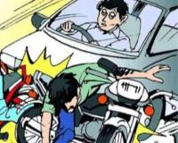 लखीमपुर खीरी : कार की टक्कर से बाइक सवार की मौत, मचा कोहराम 