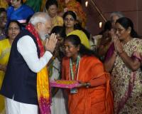 महिला आरक्षण विधेयक पारित होने के बाद भाजपा मुख्यालय में प्रधानमंत्री मोदी का भव्य स्वागत 