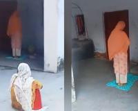 बरेली: मौलवी के कहने पर मां-बेटी ने 'शिव मंदिर में पढ़ी नमाज'...लोगों में आक्रोश, VIDEO वायरल