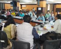 अल्मोड़ा: विकास कार्यों में अनियमितता बर्दाश्त नहीं, कलक्ट्रेट सभागार में हुई बैठक, योजनाओं की समीक्षा - डीएम 