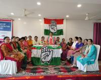 अल्मोड़ा: धूमधाम से मनाया गया महिला कांग्रेस का स्थापना दिवस 
