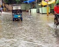 हरदोई: पूरी रात जिले में हुई भारी बारिश, कई मोहल्ले में हुआ जलभराव