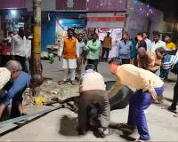 बरेली: सतीपुर चौराहा पर बिजली के पोल में करंट से मची भगदड़