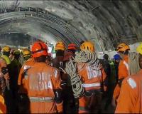 Uttarkashi tunnel rescue: मजदूरों के पास पहुंची जिंदगी की पाइपलाइन, टनल साइट से पहली एंबुलेंस निकली, 17 दिन बाद पूरा हुआ रेस्क्यू ऑपरेशन