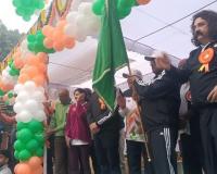प्रयागराज: खेल मंत्री ने हरी झंडी दिखाकर इंदिरा मैराथन को किया रवाना