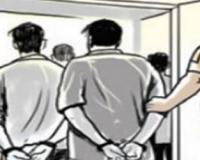 संभल: धोखाधड़ी कर 43,000 रुपये हड़पने में चार गिरफ्तार