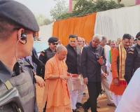 मथुरा: ब्रज रज उत्सव में 23 नवंबर को शामिल होंगे PM मोदी, CM योगी ने लिया तैयारियों का जायजा