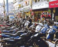 Kanpur: दुकानदारों के कब्जों से गुम हो रहा गुमटी बाजार; बंदी के दिन भी फुटपाथ से लेकर डिवाइडर तक रहता कब्जा...