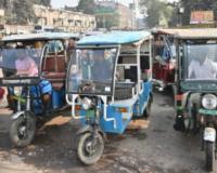 Kanpur News: मास्टर प्लान से घंटाघर पर खत्म होगा ई-रिक्शा का मकड़जाल...डीसीपी ट्रैफिक ने तैयार की योजना