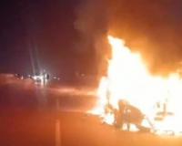 Kanpur Fire: चलती कार बनी आग का गोला...चालक ने कूदकर बचाई जान, धूं-धूं कर जली, देखें- VIDEO