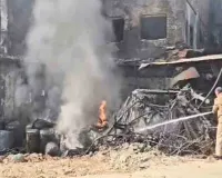 शिमलाः झाड़माजरी परफ्यूम फैक्ट्री में आठ दिन बाद फिर भड़की आग, लगी कार्य पर रोक