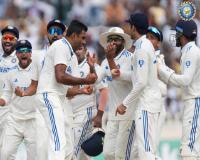 IND vs ENG 4th Test : भारत सीरीज जीत से 152 रन दूर, रांची टेस्ट में तीसरे दिन स्टंप्स तक स्कोर 40/0 