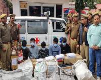 लखनऊ: चोरी का शातिराना अंदाज, एंबुलेंस से निकलते थे चोरी करने, दुकान का ताला तोड़ माल कर देते थे साफ, 5 गिरफ्तार 