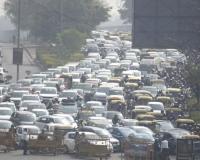 AAP का प्रदर्शन: मध्य दिल्ली में अनेक रास्ते वाहनों की आवाजाही के लिए बंद, लगा भीषण जाम 