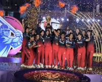 दिल्ली कैपिटल्स को आठ विकेट से हराकर डब्ल्यूपीएल 2024 चैम्पियन बनी आरसीबी