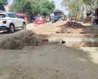 शाहजहांपुर: निर्माणाधीन पुलिया में गिरी बोलेरो, एक की मौत...चार घायल