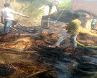 Jaunpur fire: मड़हे में लगी आग, गृहस्थी का सामान जलकर खाक