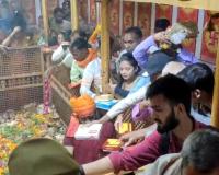 श्री हनुमान जन्मोत्सव: बड़े हनुमान मंदिर में जुटी श्रृद्धालुओं की भीड़, रात्रि में होगी विशेष आरती 