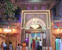 Chaitra Navratri 2024: चैत्र नवरात्रि से पहले शुरू हुयी मंदिरों में तैयारी, सजने लगे मां के दरबार