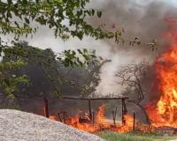 गोंडा: अज्ञात कारणों से लगी आग, पांच घर जले 