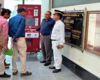 अयोध्या: रेल यात्रियों को समुचित व्यवस्थाएं देने की हिदायत दे गए एडीआरएम