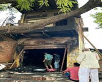 जौनपुर: शार्ट सर्किट से लगी दुकान आग, पांच लाख का सामान जलकर राख